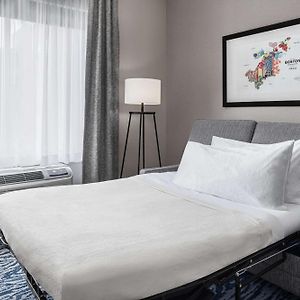 One-Bedroom King Suite
